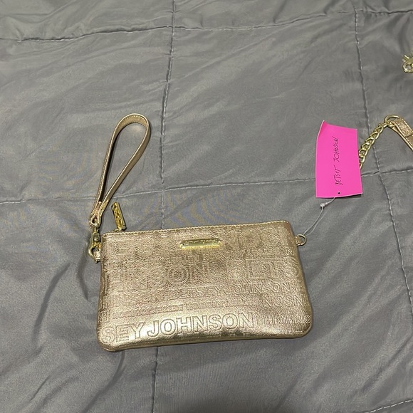 NWT Betsey Johnson Phone Charging Purse - Picture 3 of 13